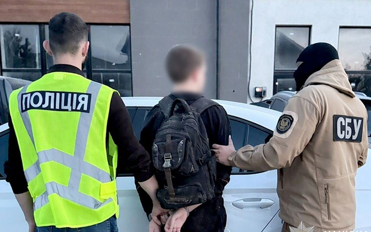 Для порятунку міста від атак БпЛА тернопільський студент підпалив дві автівки