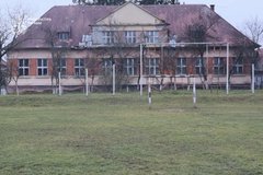 Суд зобов’язав навчальний центр повернути громаді приміщення на Закарпатті