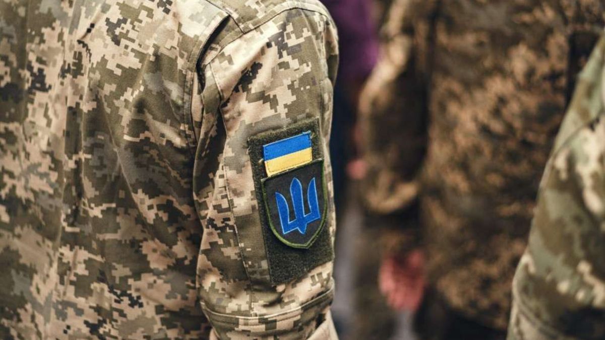 На Харківщині стрілець з автоматом вбив пʼятьох військових