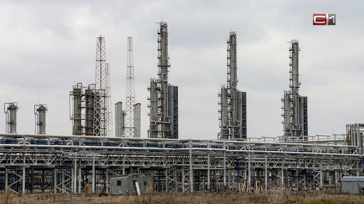 Дрони вперше уразили завод зі стабілізації конденсату в Ханти-Мансійському окрузі Росії
