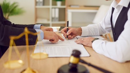 Продаж квартири під час війни: на що звернути увагу