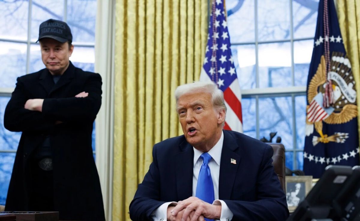 Дональд Трамп заявив, що не наказував обмежити роботу Starlink для Сил оборони