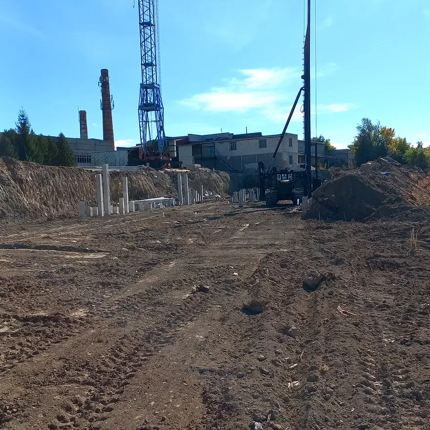Початок будівництва на ділянці (фото: ЛУН)