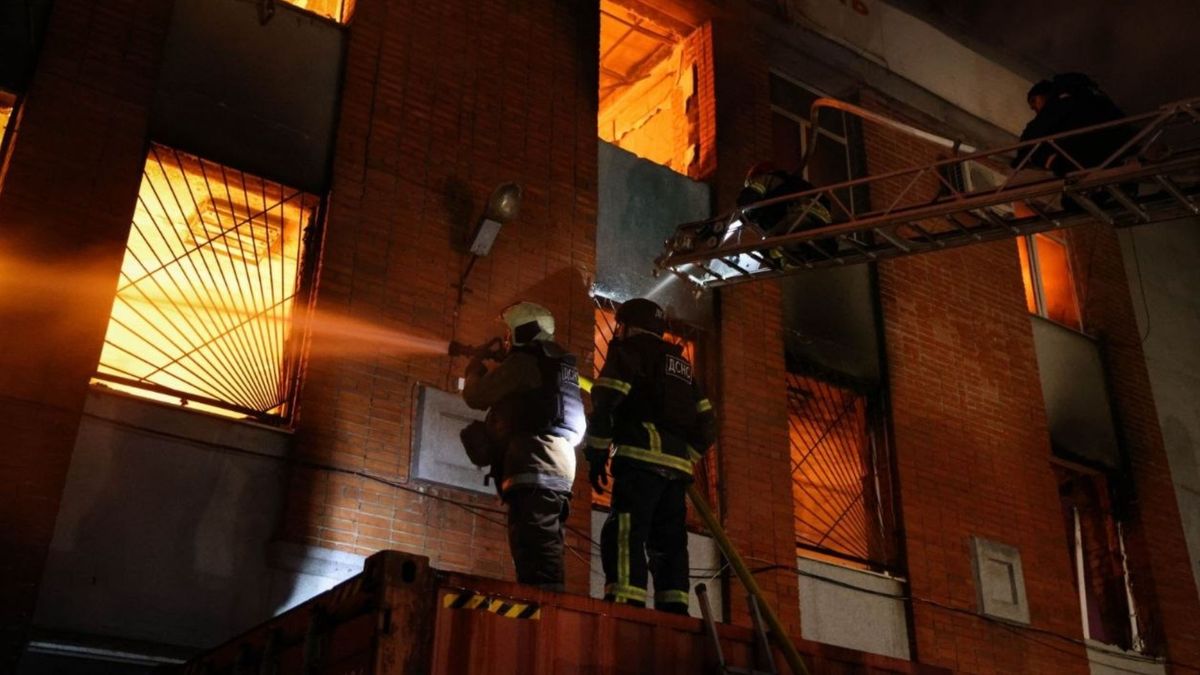 Росія вдарила дронами по університету в Кременчуці та «Епіцентру» в Умані