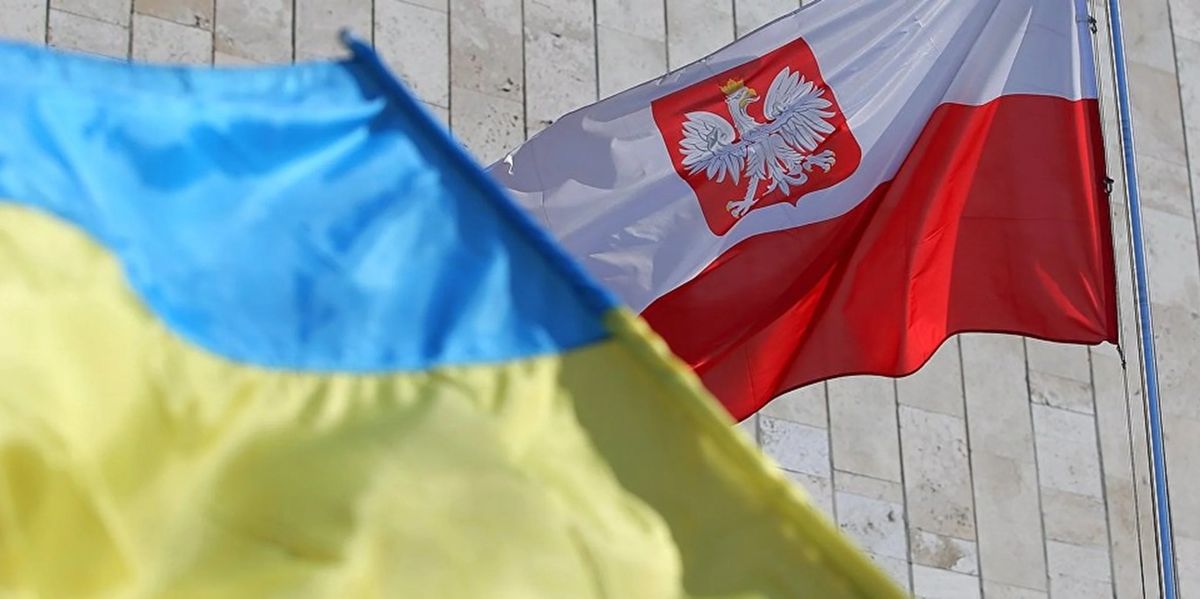 Польща може зупинити військову допомогу через рішення ЛОР про оголошення року Шухевича