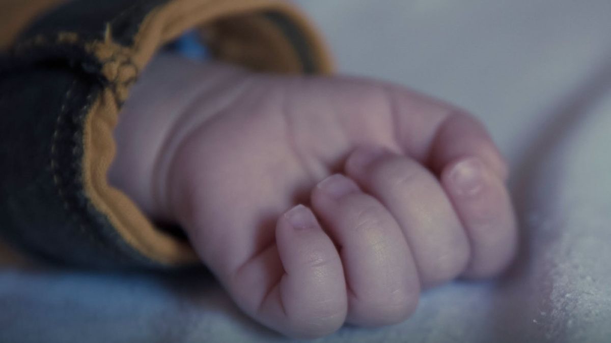 Мерія вирішила відібрати в матері з Мукачева трьох дітей
