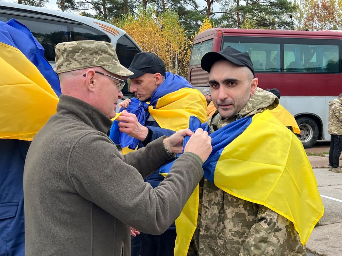 Україна повернула з полону 261 захисника та девʼятьох цивільних
