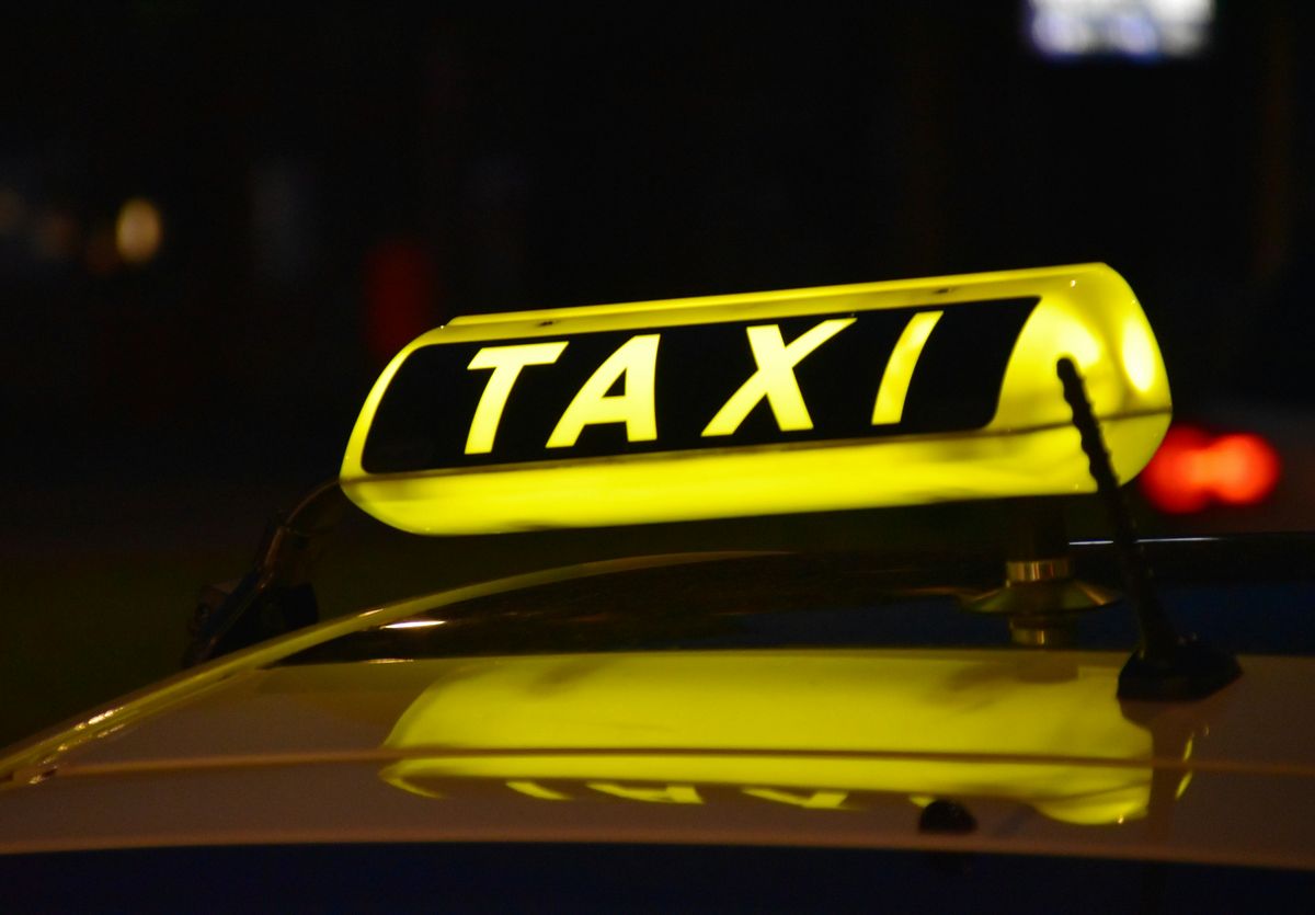 Уряд обмежив ціни на таксі у Києві під час повітряної тривоги
