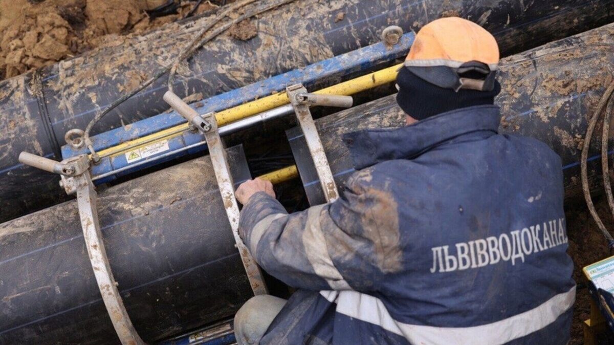 Мешканці понад 50 вулиць Львова залишаться без води через роботи на водогоні: перелік адрес