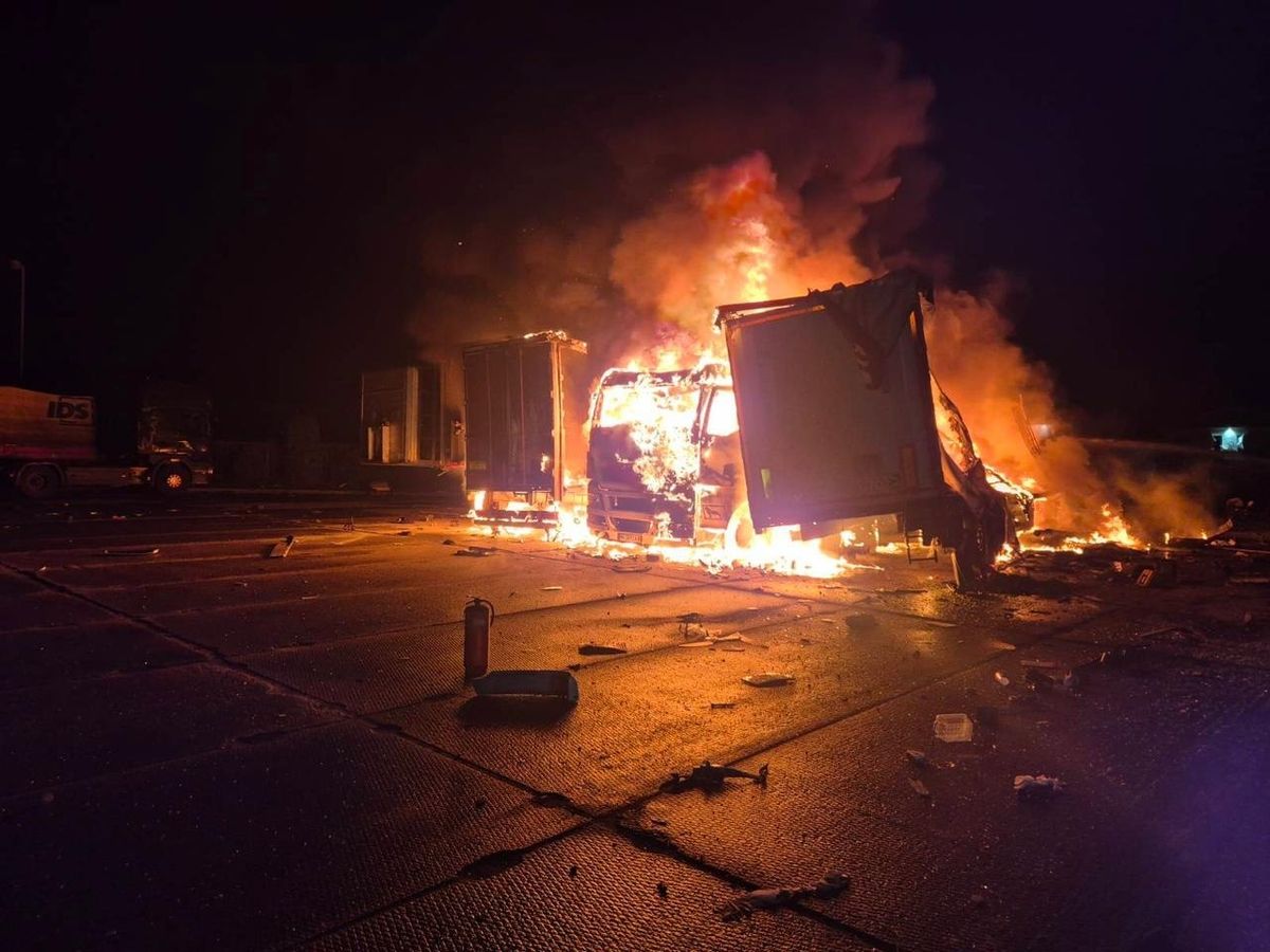 Росіяни вдарили по цивільному підприємству на Рівненщині,  є загиблий