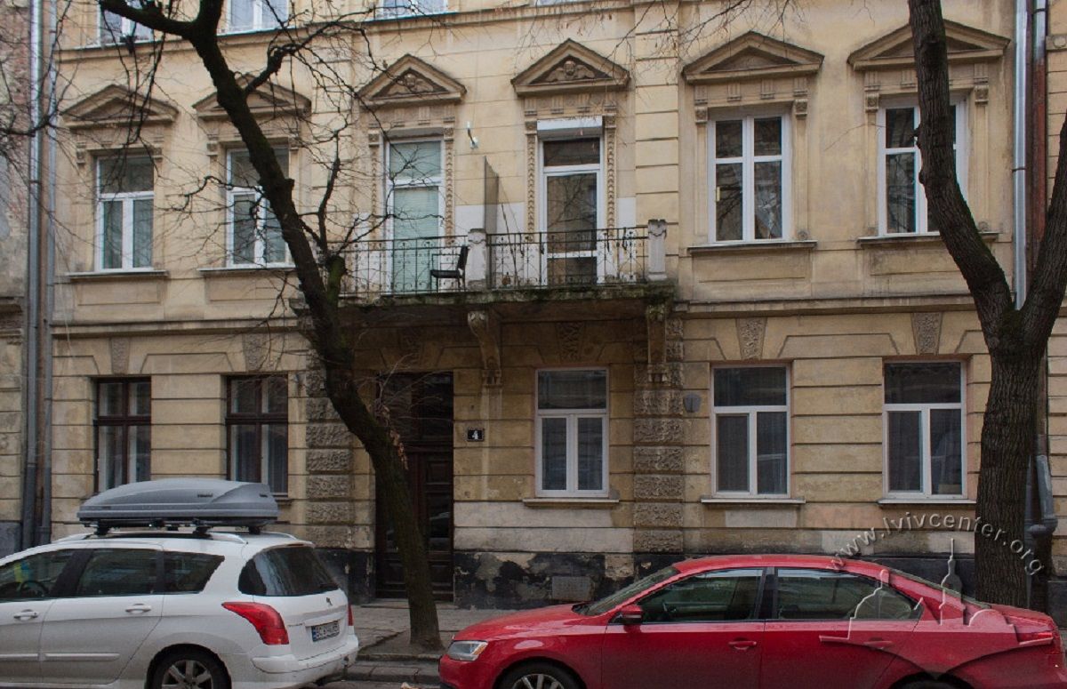 Львівська міськрада звернулася до генпрокурора через приватизацію історичного саду