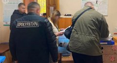 Двох медсестер центральної лікарні на Львівщині затримали за збут метадону