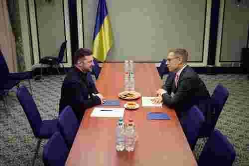 Президент Фінляндії передав Путіну сигнал від Зеленського щодо територіального питання