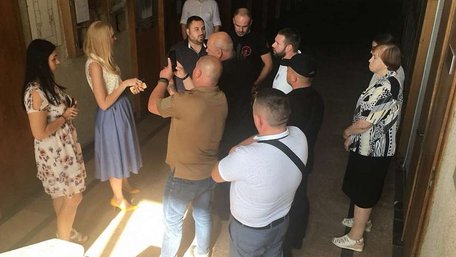 Група праворадикалів захопила палац культури у Львові, щоб зірвати неіснуючі «фашистські заходи»