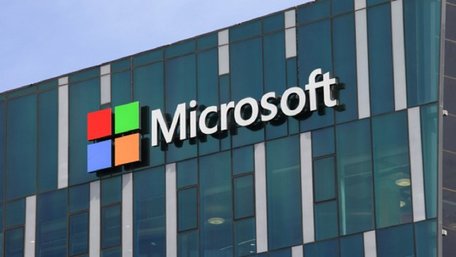 Корпорація Microsoft дозволила працівникам працювати віддалено до 2021 року