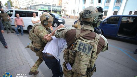 Суд арештував без права застави Сухроба Карімова за захоплення банку в Києві