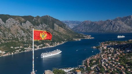 Чорногорія скасувала обмеження на в’їзд українських туристів