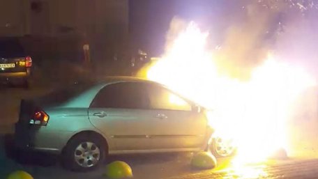 В мережі з'явилося відео моменту підпалу автомобіля журналістів «Схем»
