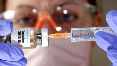 Вчені знайшли спільний недолік російської і китайської вакцин від коронавірусу