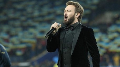 У Києві невідомі пограбували популярного співака DZIDZIO