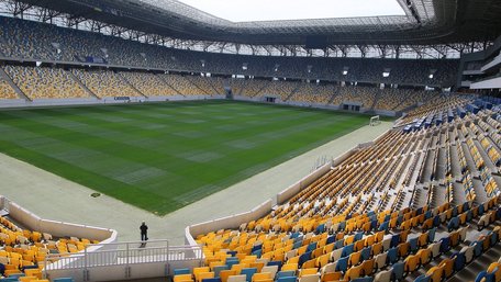 В Україні дозволили проводити футбольні матчі з глядачами
