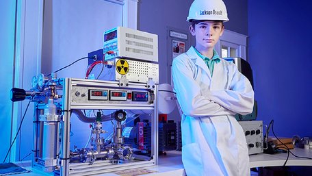 12-річний школяр зі США зібрав вдома діючий термоядерний реактор