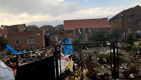 Смерч зірвав дахи і пошкодив стіни будинків у Кропивницькому