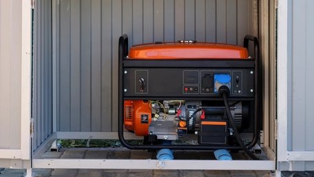 Як безпечно підключити генератор у будинку: правила і помилки