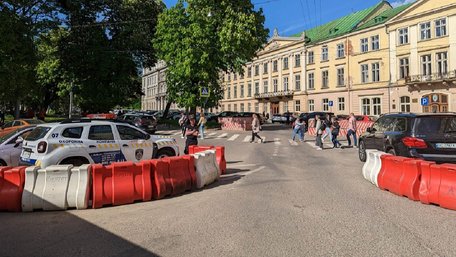 Вулиця Винниченка у центрі Львова залишиться закритою до кінця воєнного стану
