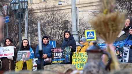 Рідні військових 24-ї та 63-ї бригад провели у Львові акцію-нагадування про полонених