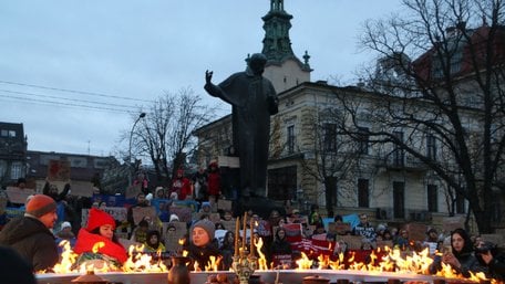 У Львові рідні захисників «Азовсталі» провели перформанс «Третє Різдво в полоні»