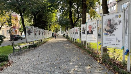 Міську владу Стрия розкритикували за недоречні вірші на похоронах героїв