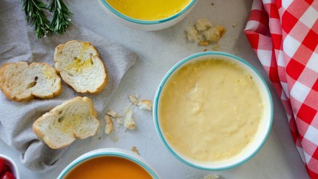 Крем-суп з трьома видами сиру. Рецепт дня