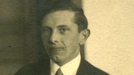 Лідер ОУН з кліше «терориста» та «колаборанта»