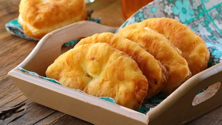 Гуцульські буришники з бринзою. Рецепт дня