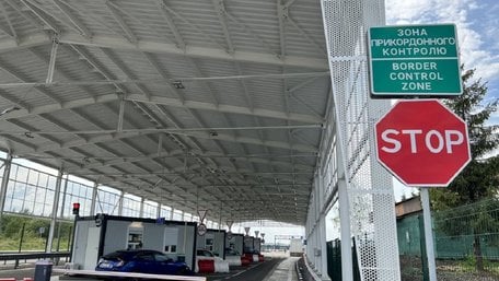 Після скандалу в рейсовому автобусі в Україну не пустили італійця з проросійськими поглядами