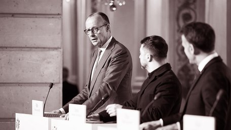 Чому гасла програли валізі