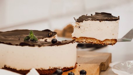 Торт «Капучино», який не треба пекти. Рецепт дня