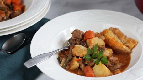 Соте з телятиною і картоплею. Рецепт дня