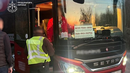 Відомого міжнародного перевізника викрили у масштабній несплаті податків на Закарпатті