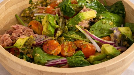 Салат з кіноа та шпинатом. Рецепт дня