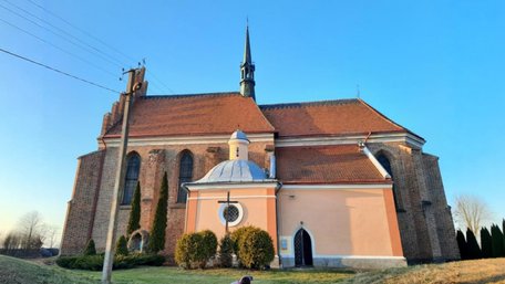 500-річний костел-фортеця у прикордонному Новому Місті