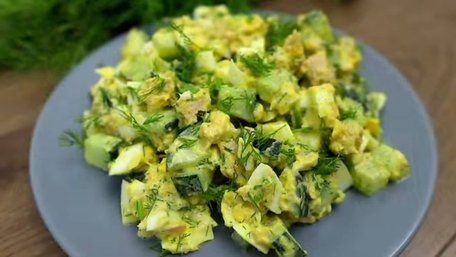 Весняний салат «Пролісок» зі свіжої капусти. Рецепт дня