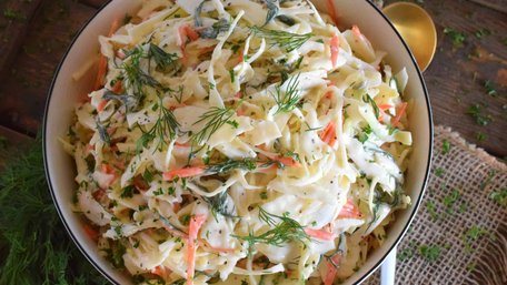 Салат з пекінської капусти, курки та печериць. Рецепт дня