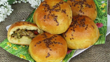 Пісні пиріжки з капустою. Рецепт дня