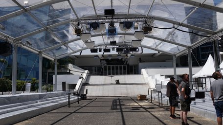 Без Спілберга, проте з Альмодоваром