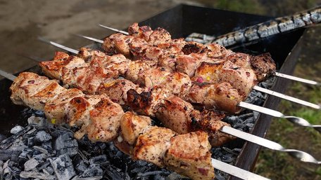 Як приготувати найсмачніший шашлик: 5 варіантів маринаду 