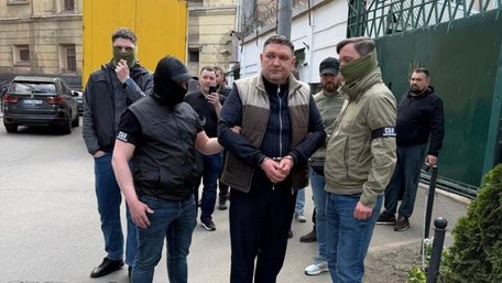 Євген Квас вніс 1 млн грн застави, але на виході з СІЗО йому вручили ще одну підозру
