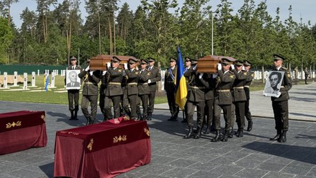 Голову ОУН Андрія Мельника перепоховали під Києвом. Фото дня