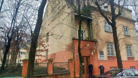 Львівська міськрада остаточно програла суд за продану облрадою поліклініку на вул. Єфремова